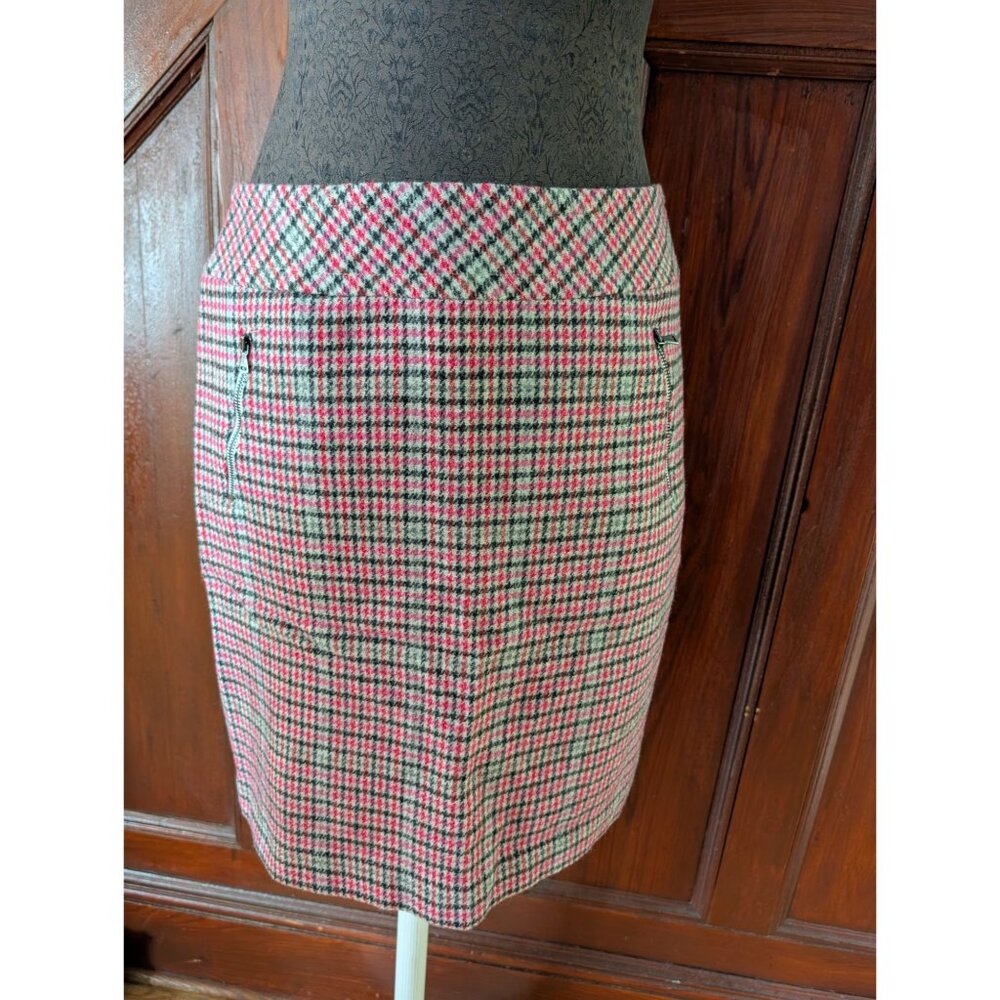Talbots Womens Plaid Wool Blend Mini Skirt With Zipper Pockets Size 6 Pink/Black